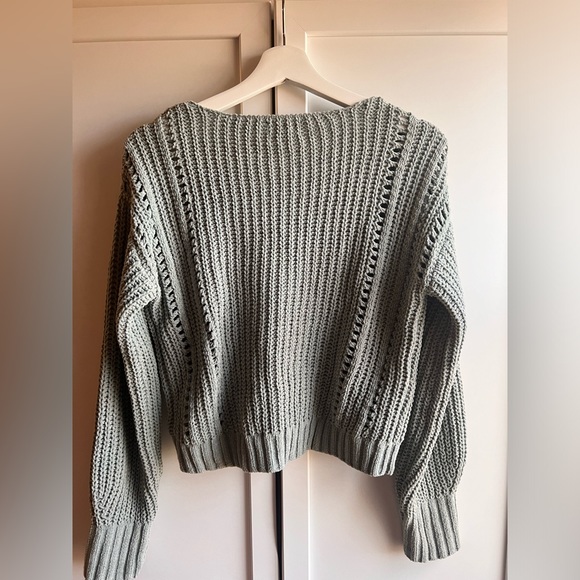 Cute V-neck knit top - Picture 2 of 2